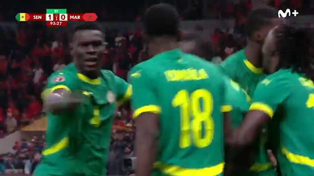 BENDITO FÚTBOL. BENDITA COPA ÁFRICA. El GOLAZO de Pape Gueye para acercar el trofeo a Senegal. #LaCasaDelFútbol