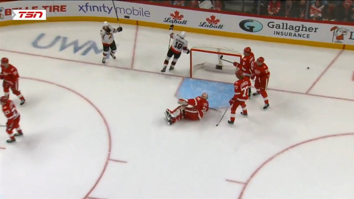Talk about a strong start! 💪 The Ottawa Senators net two goals in 39 seconds!