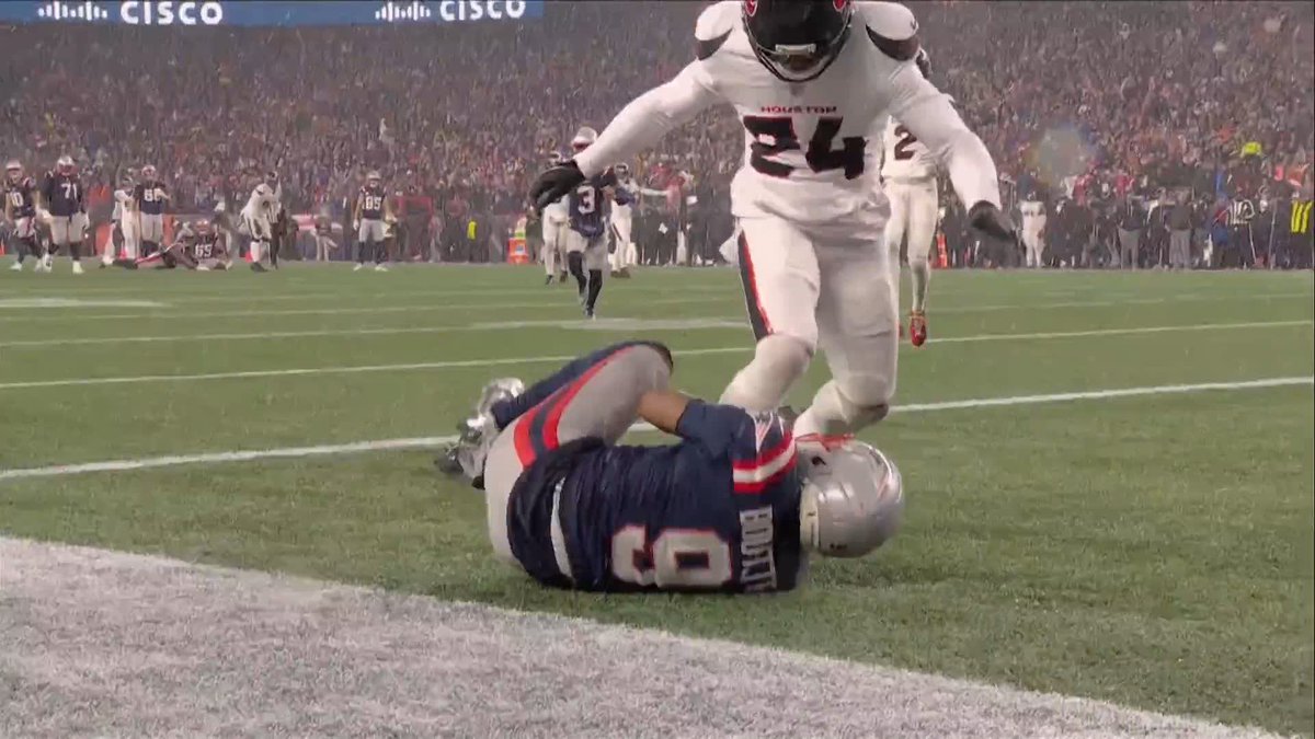 An INSANE catch from Kayshon Boutte 🤯