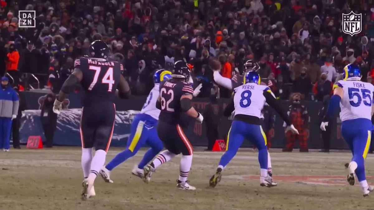 NO ME LO PUEDO CREER 🤯 El pase de touchdown de Caleb Williams para llevar el Chicago Bears 🆚 Los Ángeles Rams... ¡A LA PRÓRROGA! CUANDO SU EQUIPO ESTABA A LAS PUERTAS DE LA ELIMINACIÓN... CUANDO TENÍA A TRES DEFENSORES ENCIMA ✨ Houdini, te ha salido competencia #NFLenDAZN 🏈