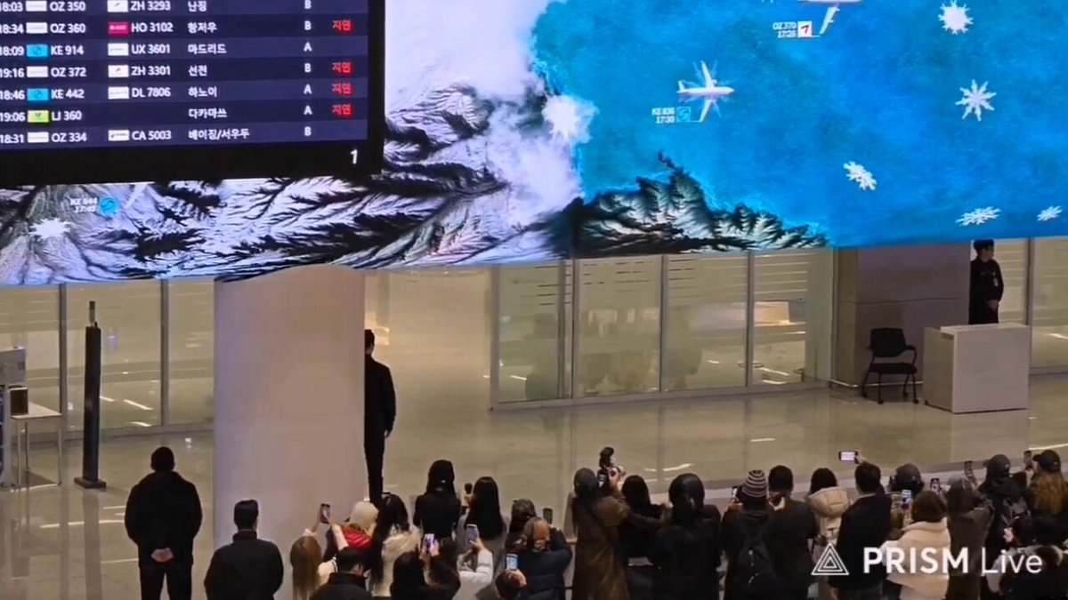 CORTIS has arrived in Korea and BigHit sent many bodyguards today! #CORTIS #코르티스