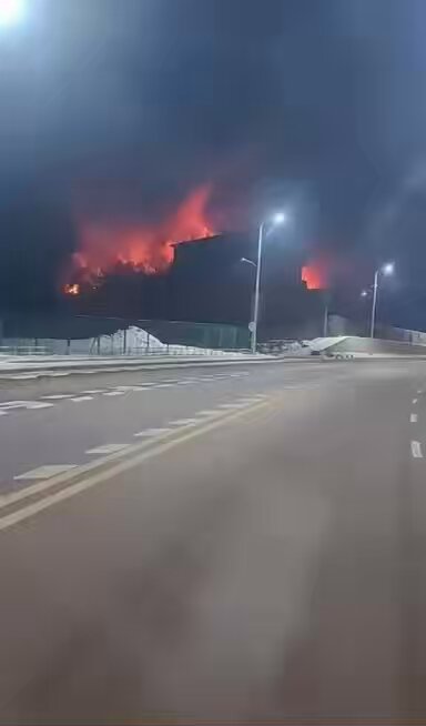 2026/7/18/包钢白天大爆炸！晚上着大火，这到底有多少秘密需要毁灭？