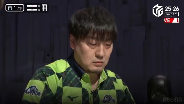 #Mリーグ 2025-26試合ダイジェスト📹 南1局 #鈴木たろう 選手の跳満のアガリ！ 4着目のたろう選手、タンヤオ平和ドラ1、高め三色の 🀈🀋🀎待ちリーチ！ 親の瑞原選手が仕掛けて追いつくも🀋が捕まる！ たろう選手が12000のアガリで2着目に浮上！ 👇動画タップで今すぐ無料視聴