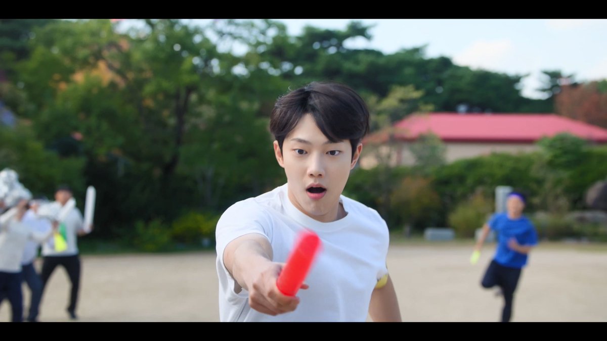 좋아하는 여자를 위해 바통을 하늘로 던지는 남고딩 이게 바로 진정한 순애다…♥ #스프링피버 #조준영 #이재인