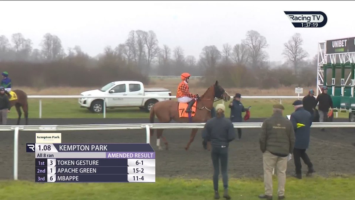 Token Gesture awarded the opening race at Kempton after dead heating with Apache Green. Eddie Fremantle shares his thoughts on the stewards taking more than 20 minutes to reach their verdict.