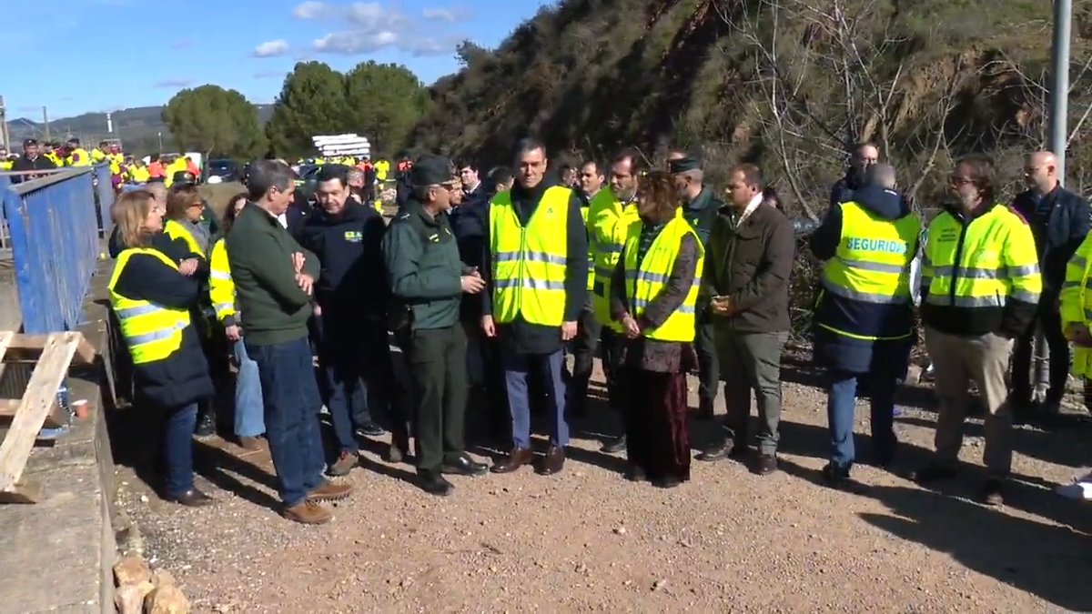 El Gobierno de España va a decretar tres días de luto nacional por el accidente ferroviario en Adamuz. ◾Comenzarán a medianoche, a las 24h de hoy, 19 de enero, y se extenderán hasta la medianoche del jueves 22.