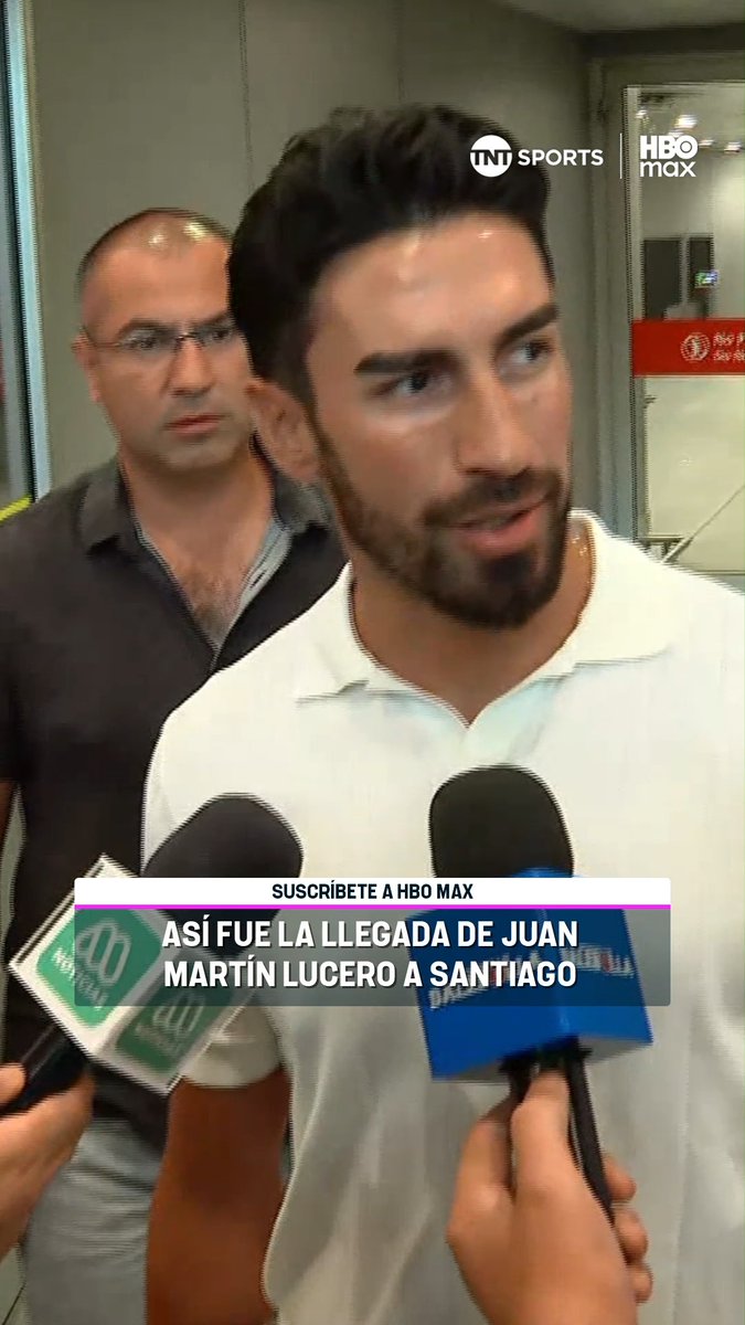 😼⚽🔵 ¡El Gato Goleador aterrizó en Santiago! Juan Martín Lucero llegó esta mañana a la capital y en las próximas horas será anunciado como el cuarto refuerzo de #LaU para la temporada 2026.