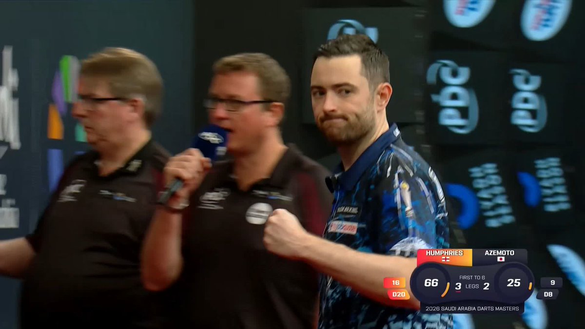 DAYLIGHT FOR HUMPHRIES! Azemoto wires a dart at the bull to level at 3-3, and Humphries capitalises to establish a two-leg buffer at 4-2! 📺 #RiyadhSeasonDarts | R1
