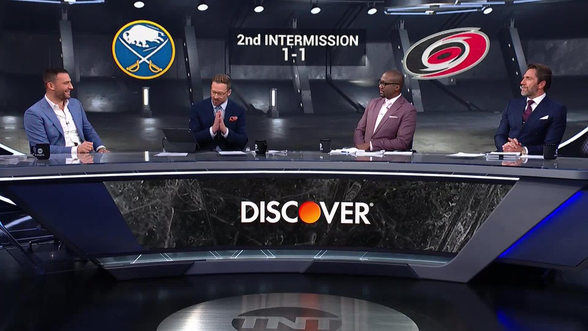 Calm, cool, collected... Bussi is in control of his game and Henrik Lundqvist breaks it down ⬇️