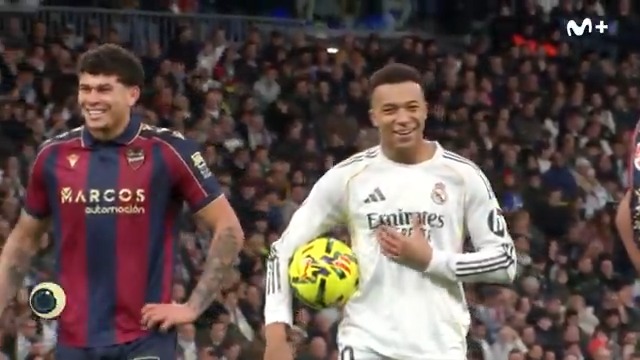 🤣 🇦🇷 ''TE CREES EL DIBU...''. La cara de Mbappé es un poema 😝. #ElDíaDespués