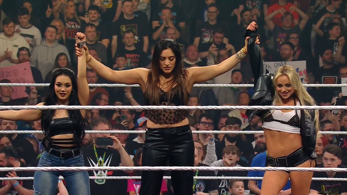 OH NO 😱 The ambush by Raquel leads LIV Morgan and roxanne to lay out RHIYO!