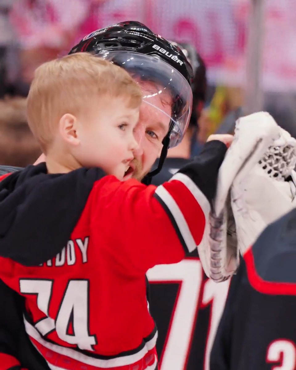 Postgame high fives have never been cuter ❤️