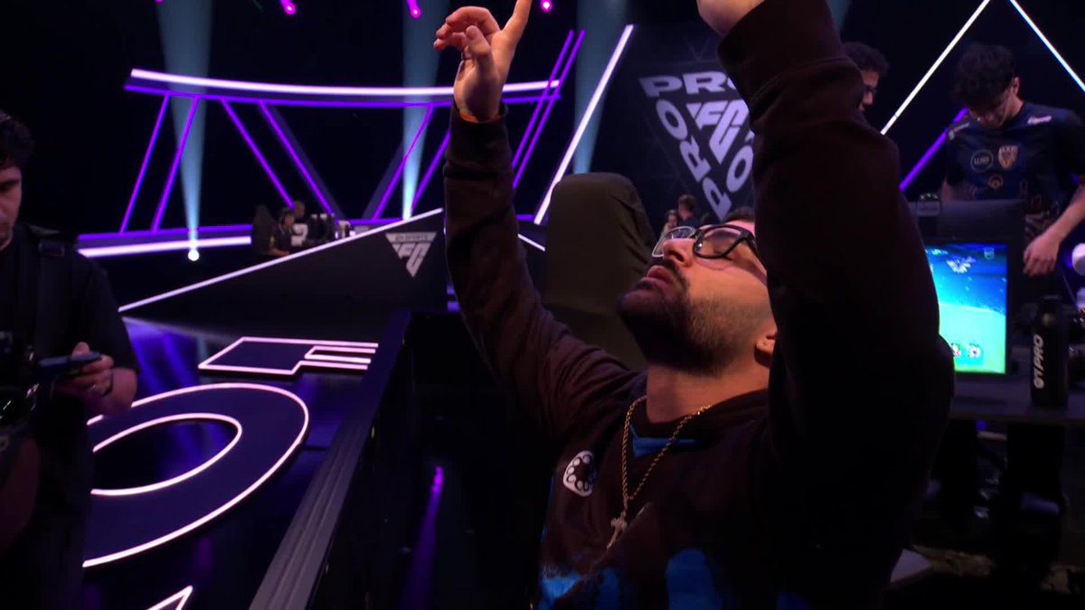 He's going to back to the FC Pro World Championship 🌍 Danipitbull | #FCPro