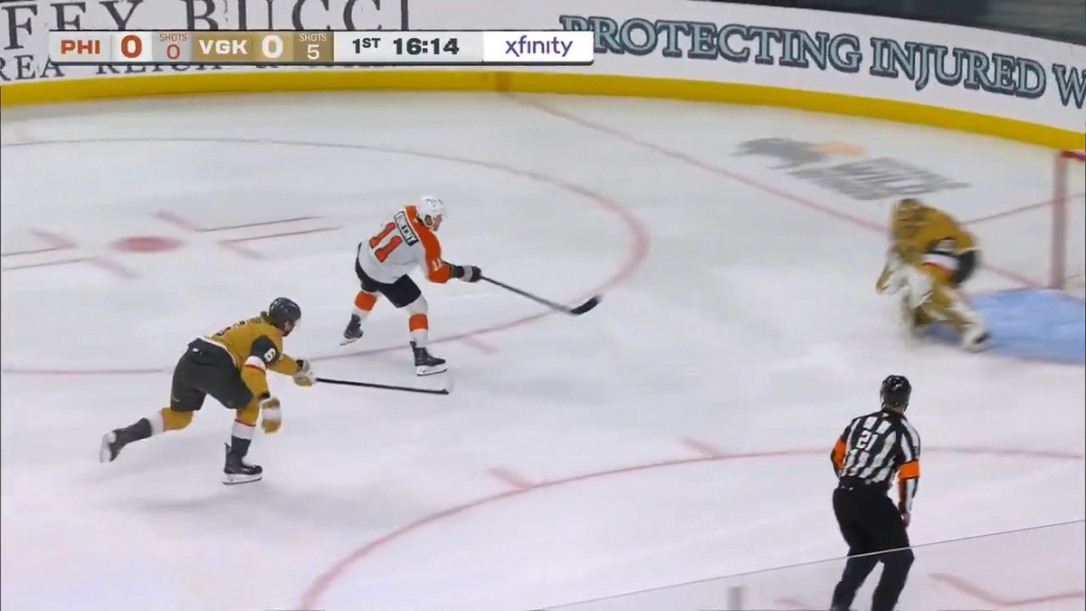 TRAVIS KONECNY BREAKAWAYYY 💨