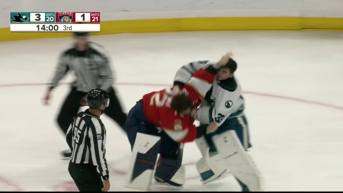 GOALIE FIGHT ALERT 🚨 BOBROVSKY VS. NEDELJKOVIC 😱