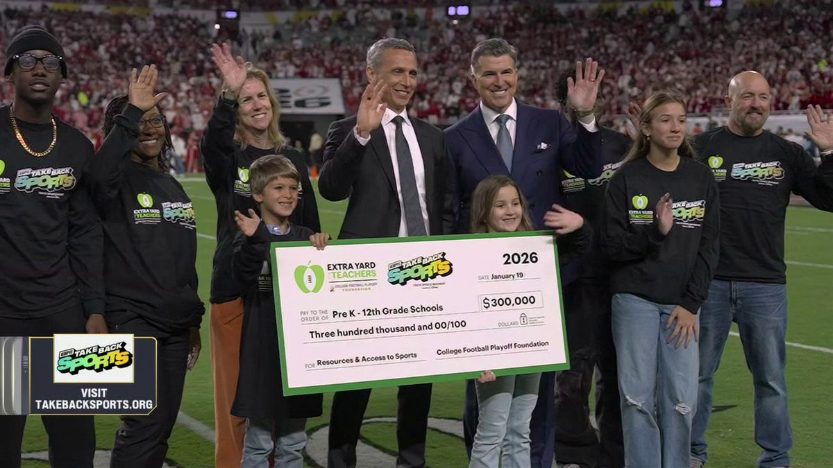 Local youth from Miami-Dade County Public Schools and Boys & Girls Clubs of Miami joined ESPN’s Take Back Sports and the College Football Playoff Foundation on the field at the National Championship, highlighting how sports can support education 🍏 🏈