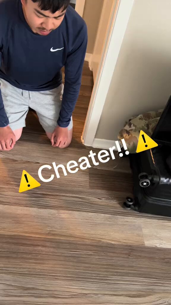 It's the cheater stance 😭😭