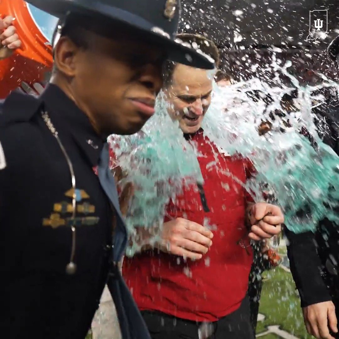 Tastes like victory. Gatorade ❌ CFP
