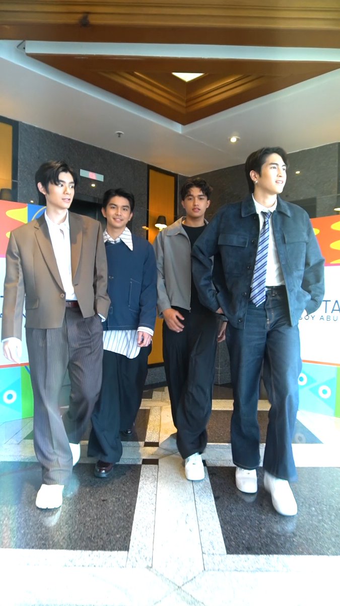 Heartthrob alert! 😍🚨 PBB housemates #AntonVinzon, #JohnClifford, #FredMoser, at #RaveVictoria, nagpakilig sa #FastTalkWalk! 🥰 #FastTalkWithBoyAbunda #FTBAPBBEvictees #GMAPBBCollab