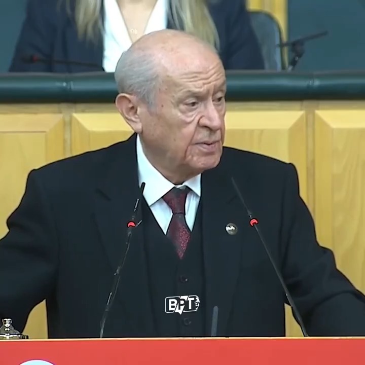Devlet Bahçeli: "Ülkemiz ‘Yaprak Dökümü’ eserini aratmıyor. Önüne gelen Bihter olmuş, önüne gelen Behlül karakterine bürünmüş."
