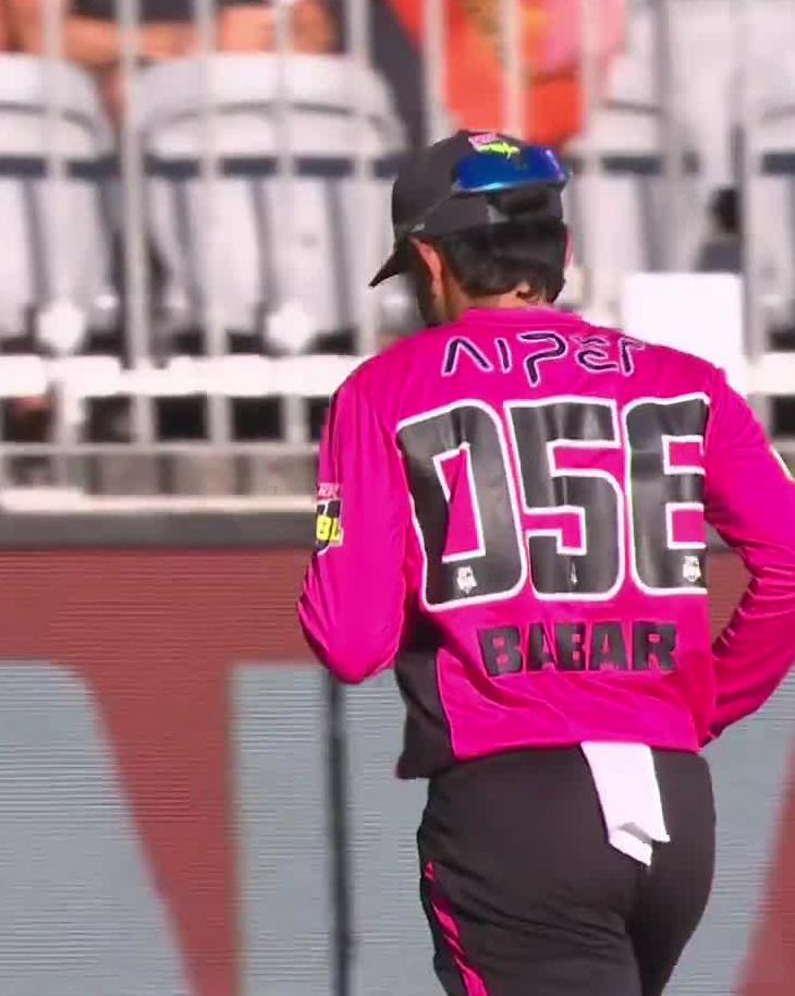 Moises Henriques on Babar Azam vs Smith Controversy 🗣️ "To be honest, it took a few days to settle down, but it was just a cultural misunderstanding. Once it was explained, he was fine, they’ve made up &amp; are back on good terms now." What's your take 🤔