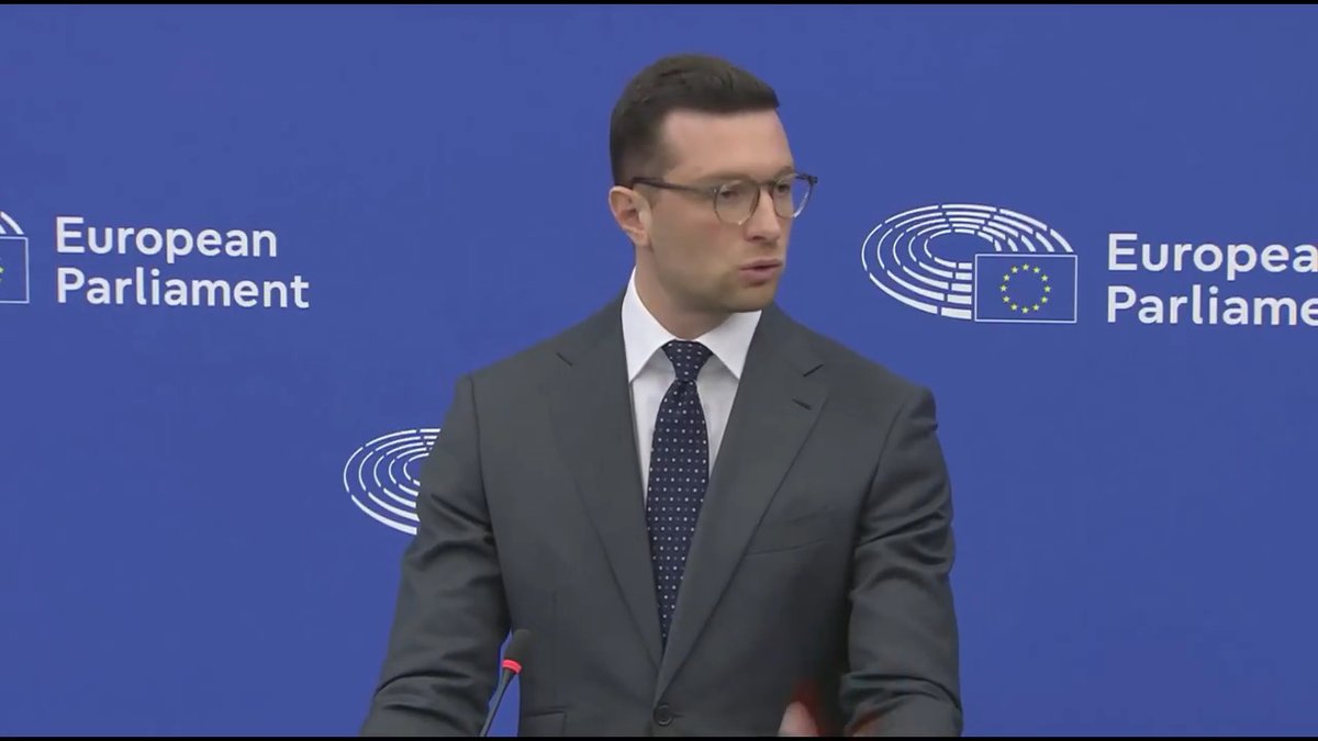Nous ne sommes pas sectaires : si une autre motion de censure au Parlement européen propose le même contenu que le nôtre, alors nous n'avons pas d'état d'âme à le voter. J'attends de voir si les partis de gauche auront le courage de voter notre motion de censure.