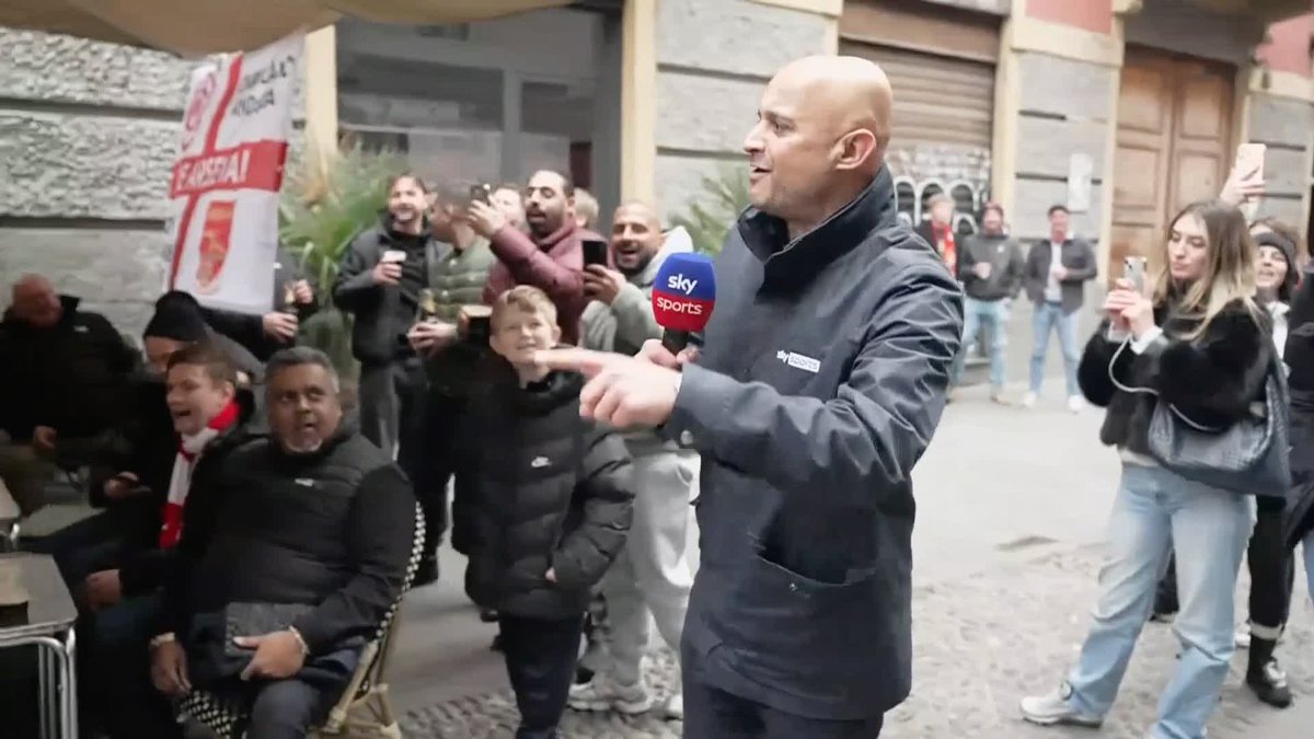 Arsenal fans in fine voice ahead of their Champions League fixture against Inter Milan as they debate whether they should rest key players ahead of Manchester United in the Premier League this weekend 🤔