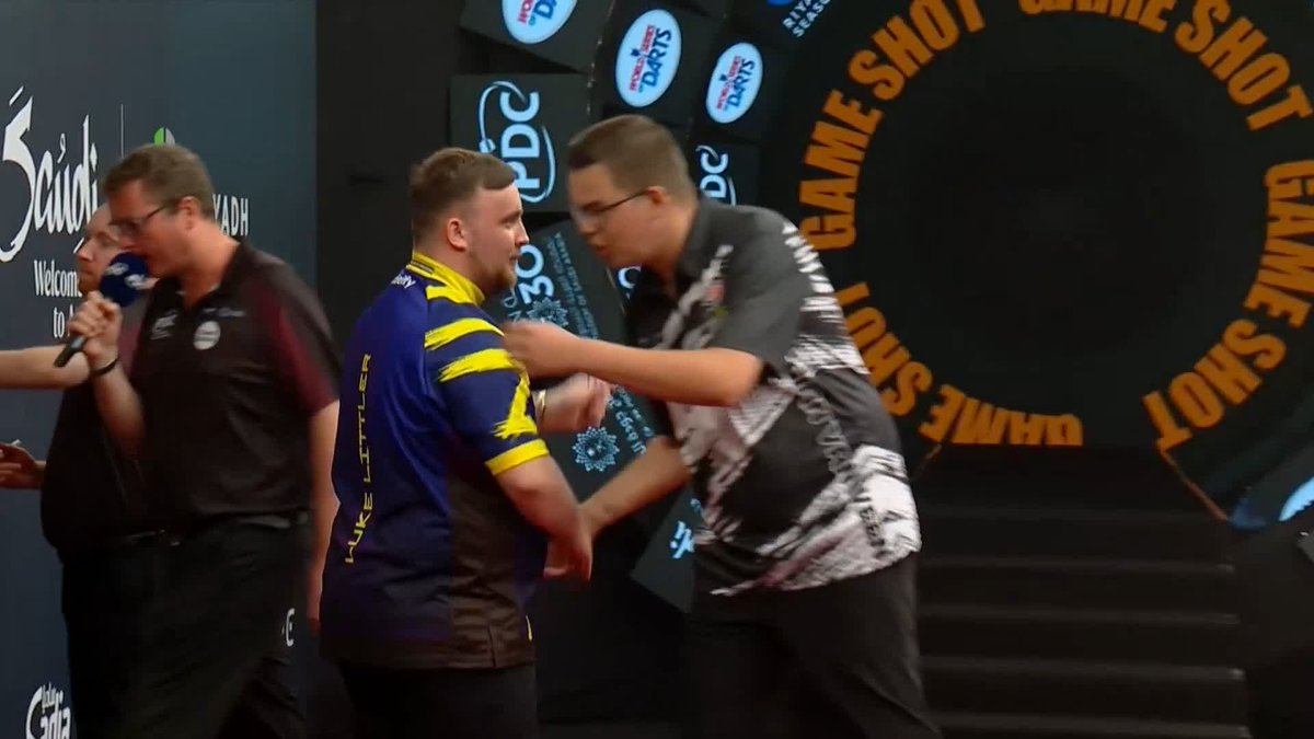 INCREDIBLE FROM LITTLER! What. A. Match! 🤯 Luke Littler recovers from 3-0 down to defeat Gian van Veen in an absolute epic, averaging 111.58 to complete the comeback! 📺 #RiyadhSeasonDarts | QF