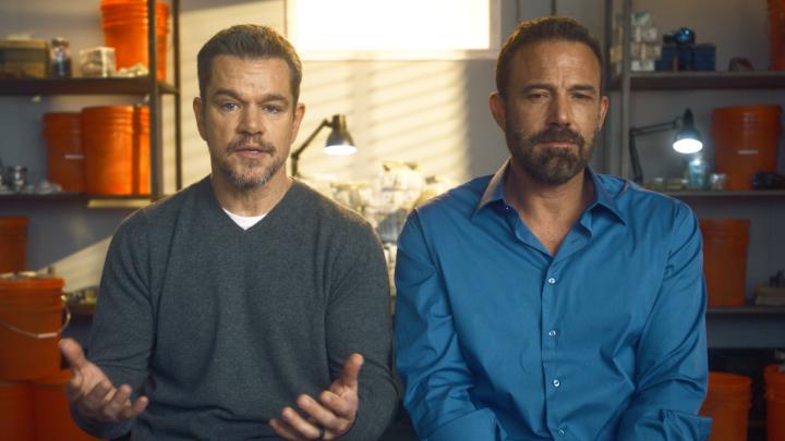 Matt Damon and Ben Affleck played upon the audience's knowledge of their real-life friendship to influence their characters in THE RIP.