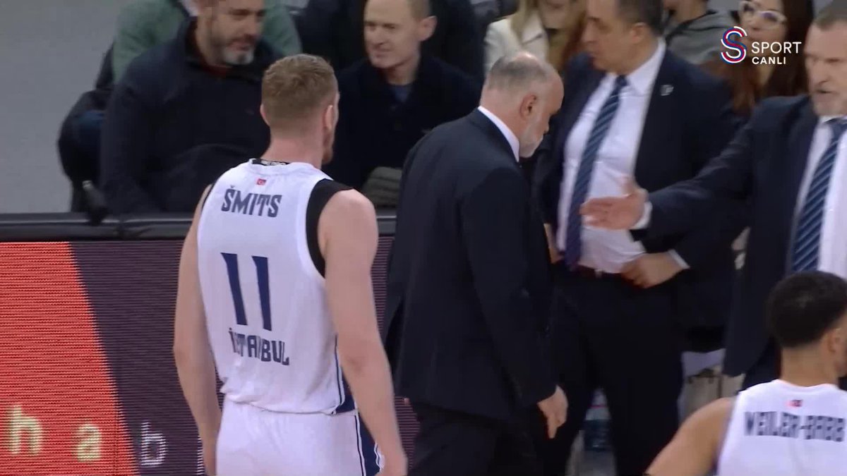 Smits el yakan topu sokmayı başardı! 🔥