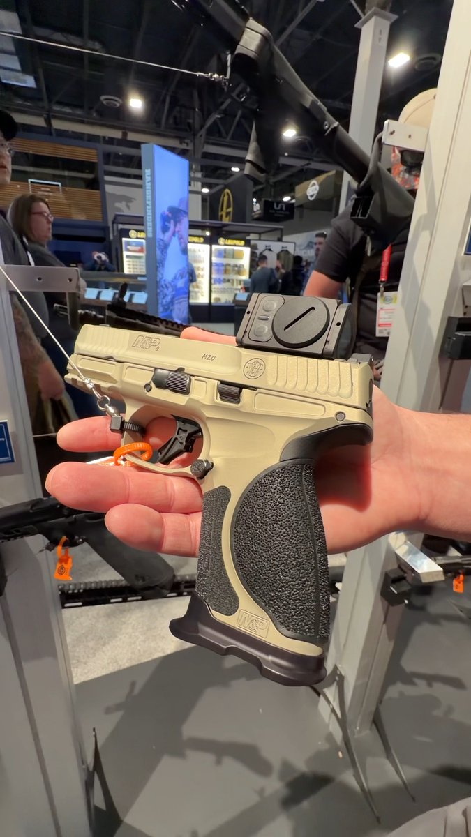 Smith & Wesson Aluminum frame! Would you rather have steel or aluminum frame? SHOT Show 2026 #SHOTShow P.S. - Gun laws have changed in 2026! Click here to get a FREE Concealed Carry Map that reveals the laws in your state and the ones you’re traveling to 👉