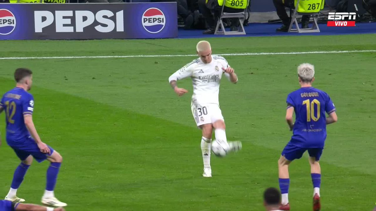 ¡QUE PASE PUSO MASTANTUONO! El argentino metió un centro exquisito y Bellingham estuvo cerca de marcar el 3-0 ante Monaco. 📺 Toda la #UCL por #DisneyPlus Plan Premium