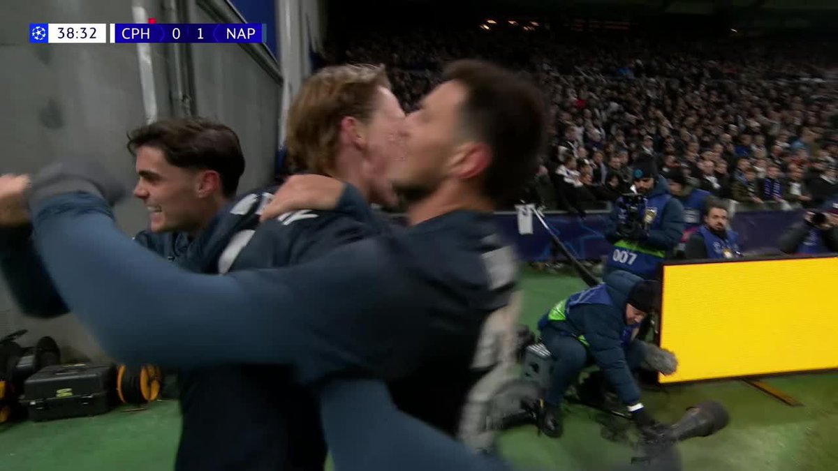 McTominay en el Napoli es Zidane. Y en el Manchester United era menos que el Toto Belmonte.