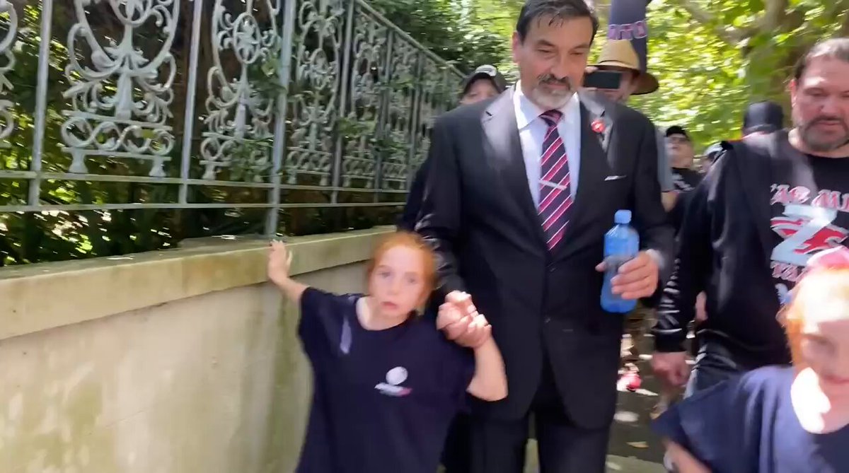 Liutenant SAS 🇦🇺Riccardo Bosi publicly endorsed President Vladimir Putin at a political rally outside the Russian Consulate in Sydney today. -AussieCossack 🇦🇺🇷🇺