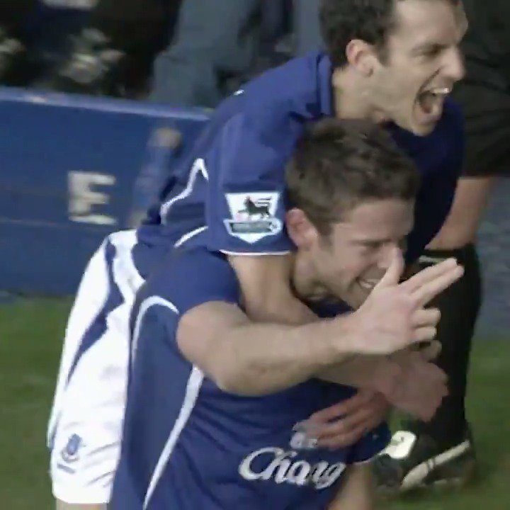 It's 20 years ago today since James Beattie raced through at the Gwladys Street end to give Everton a 1-0 win over Arsenal 🔵⚽️ A lunchtime kick-off, there was that crisp Goodison Park chill in the air as the low sun blinded those sitting behind the goal