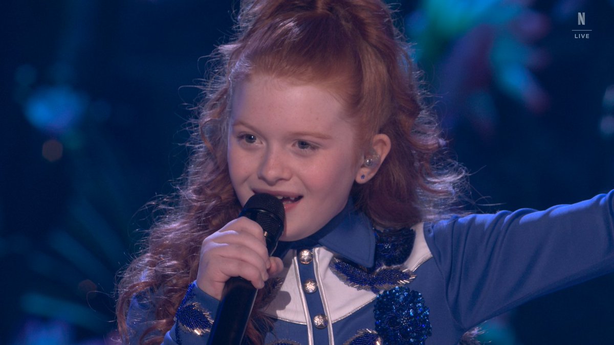 Blair Kudelka competes in the Juniors Music category LIVE on #StarSearch Performing "Blue" by LeAnn Rimes