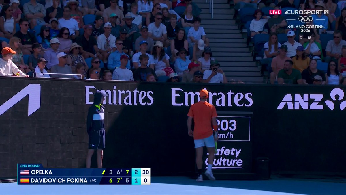 🤬 Davidovich se enfrenta con un aficionado tras sufrir una falta de respeto. #AusOpen #AO26