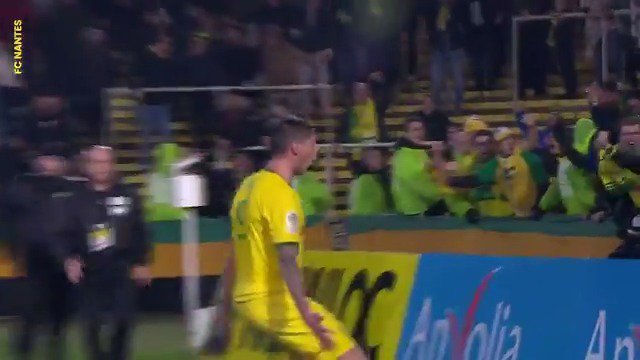 7 yıl önce bugün: Emiliano Sala, Cardiff City'ye transferini tamamlamak için bindiği uçağın Manş Denizi'ne düşmesi sonucunda aramızdan ayrıldı.