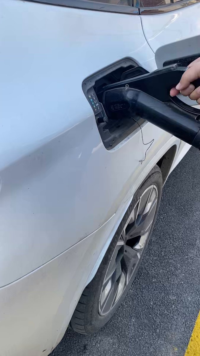 Less than 5 dollars to recharge an electric car in China (BMW iX3) No wonder EVs are taking over : Car is cheap Electricity cheap Zero maintenance