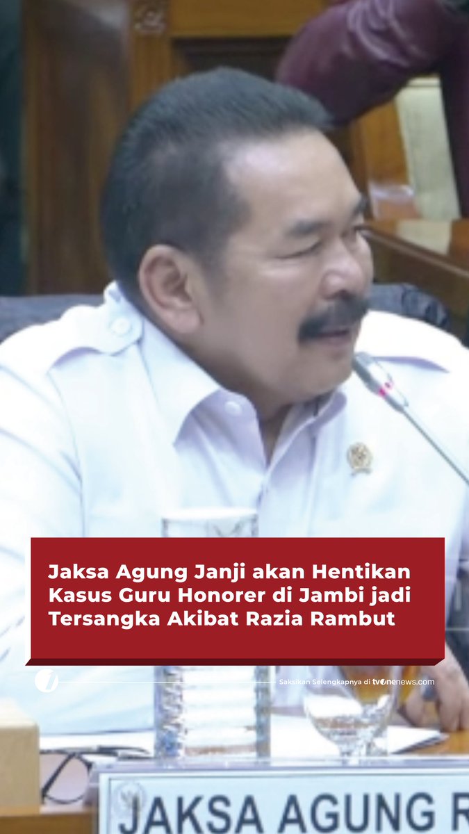 Jaksa Agung ST Burhanuddin menjamin bakal menghentikan kasus seorang guru yang menjadi tersangka akibat mendisiplinkan siswa kelas 6 SD yang mewarnai rambut berwarna pirang. #HardNews_Hukum #FlashOne #CariBeritaditvOne #JaksaAgung #Viral #FO04