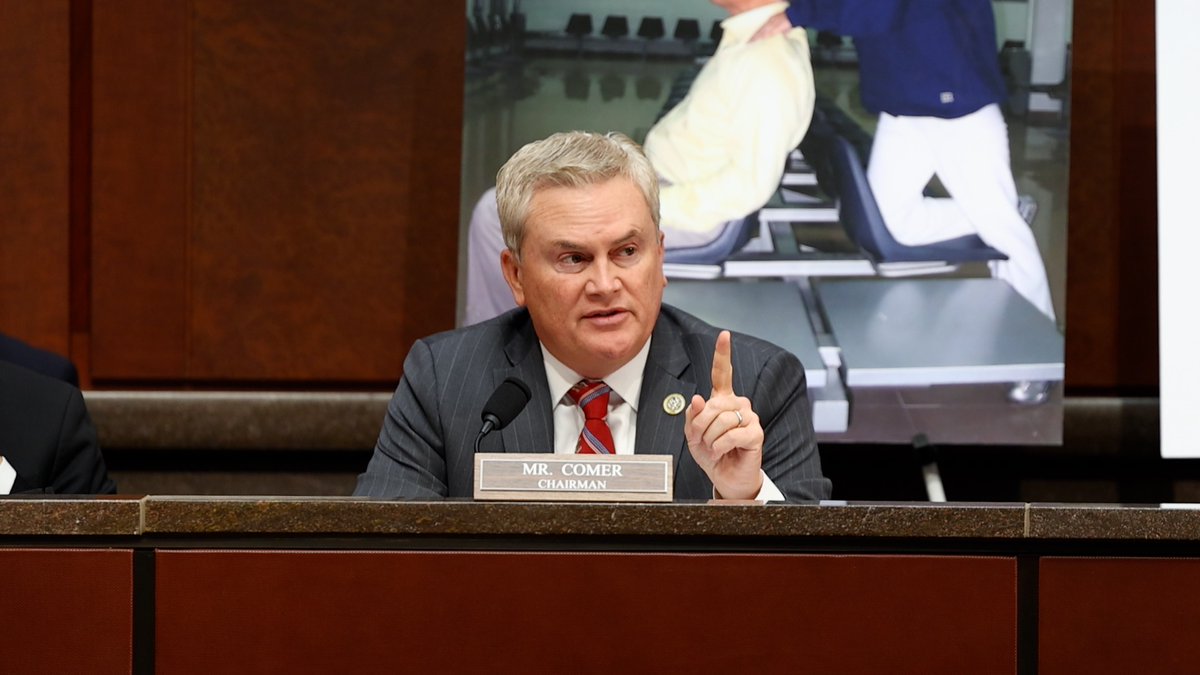 🚨 BREAKING: Chairman Comer slams Democrats during our markup to hold Bill and Hillary Clinton in contempt. Rep. James Comer: "Today, the Clintons must be held accountable for their actions. And Democrats must support these measures, or they will be exposed as hypocrites."