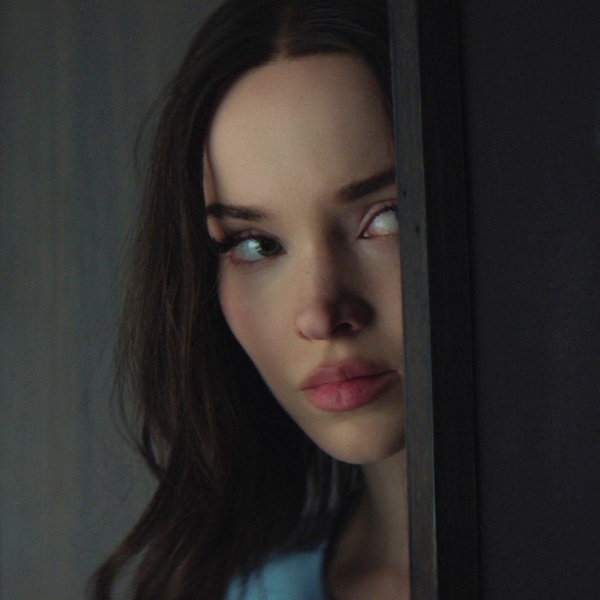 Trailer oficial de “56 Dias”, filme estrelado por Dove Cameron e Avan Jogia. Estreia em 18 de fevereiro no Prime Video.