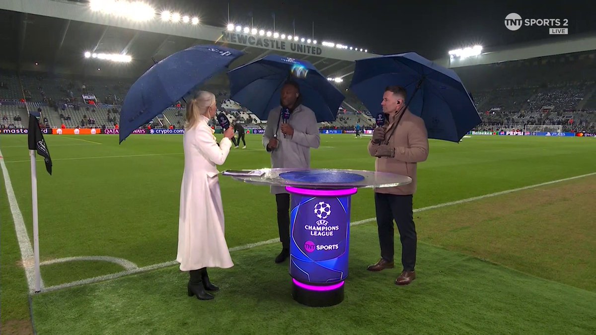 "They've got an opportunity to nearly cement their place in the play off spots" 🤩 Shola Ameobi joins fellow Newcastle legend and looks at the threat that PSV could cause the Magpies. 🎙️ Lynsey Hipgrave | 📺 TNT Sports & discovery+ UK