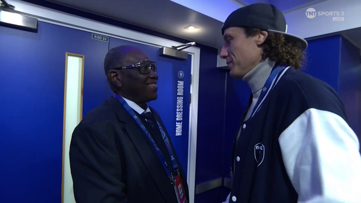 "It's a big night for him to come back here" David Luiz is absolutely loving reuniting with the Chelsea backroom staff 💙 🎙️ Reshmin Chowdhury 📺 TNT Sports &amp; discovery+ UK