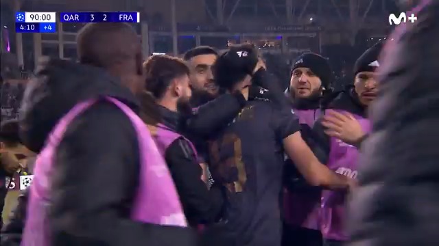 Festivo en Bakรบ. Mustafazada lo pone todo patas arriba en la รบltima acciรณn del partido y le da los puntos al Qarabag. #UCL #LaCasaDelFรบtbol