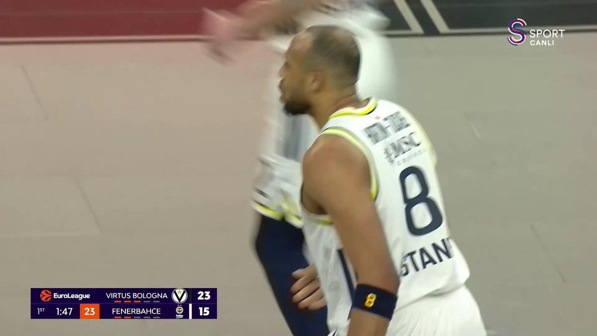 Horton-Tucker, el üzeri üçlüğü gönderdi! 😎