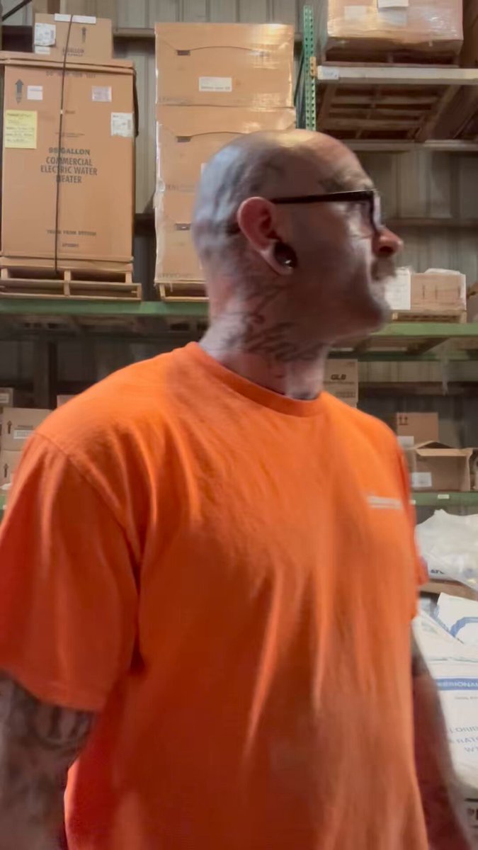 Screwing around at work. Slangin’ them bags son!!