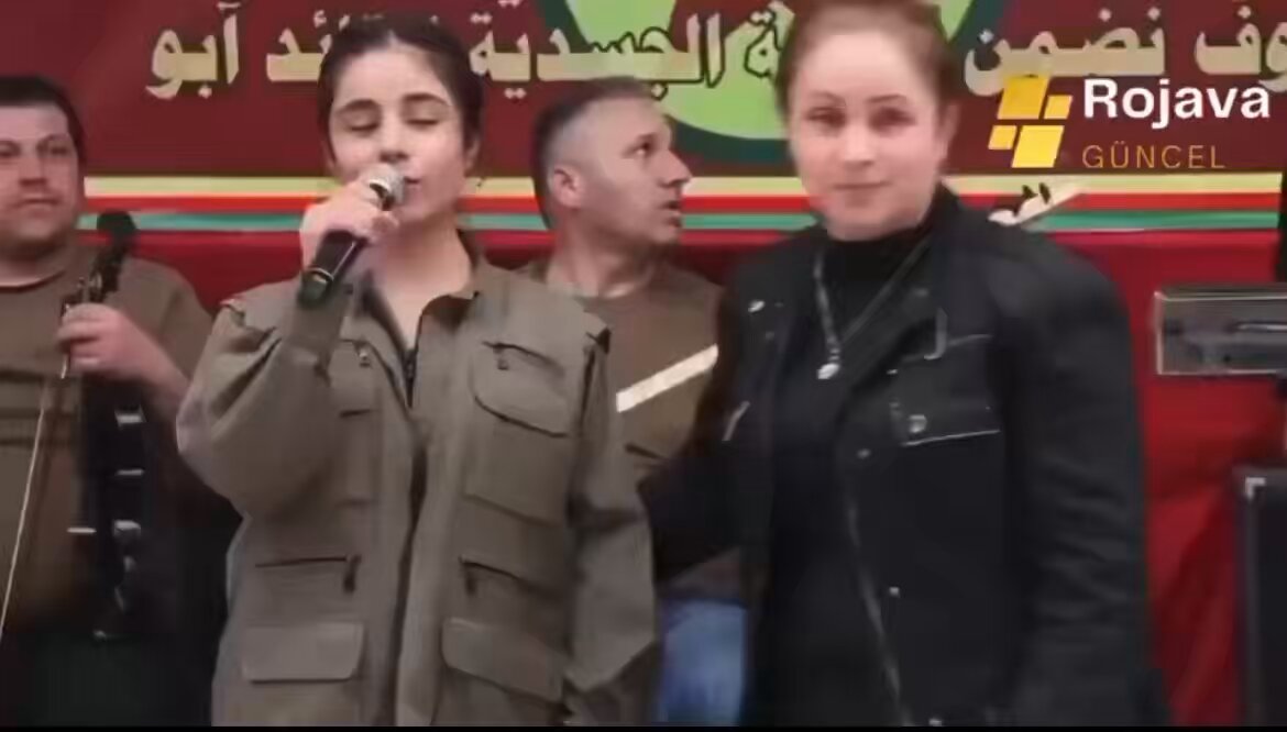 Ailesinin isteğiyle düzenlenen bir törende PKK terör örgütüne katılan bir kız çocuğu. O artık bir çocuk değil, bir terörist ve eline verilen silahla masum insanları katledecek. PKK terör örgütü destekçileri bu terörist öldürüldüğünde kürt çocuklar katlediliyor diyecek.!