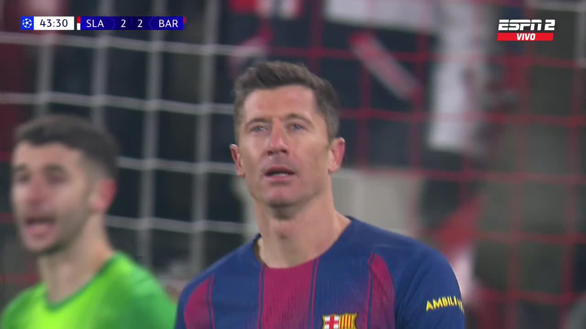 "Lewandowski": Por su gol en contra en el partido de Barcelona ante Slavia Praga