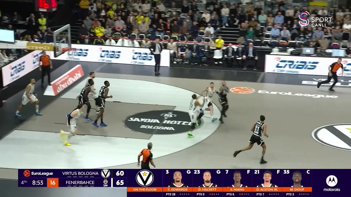 Horton-Tucker, gerilerden gelip blokladı! 💪